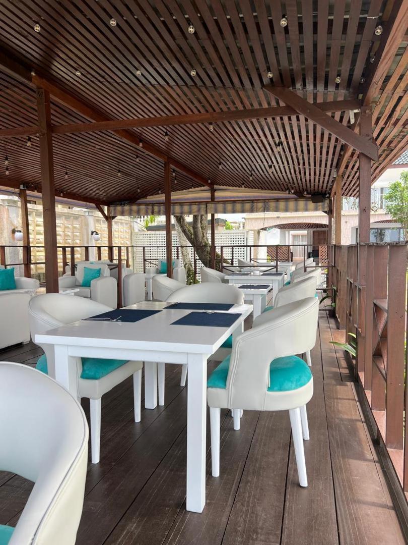 Residence Hoteliere Oceane 리브르빌 외부 사진